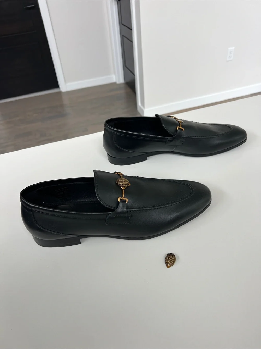 Kurt Geiger london alistair bit black leather loafers men’s size 10.5 broken